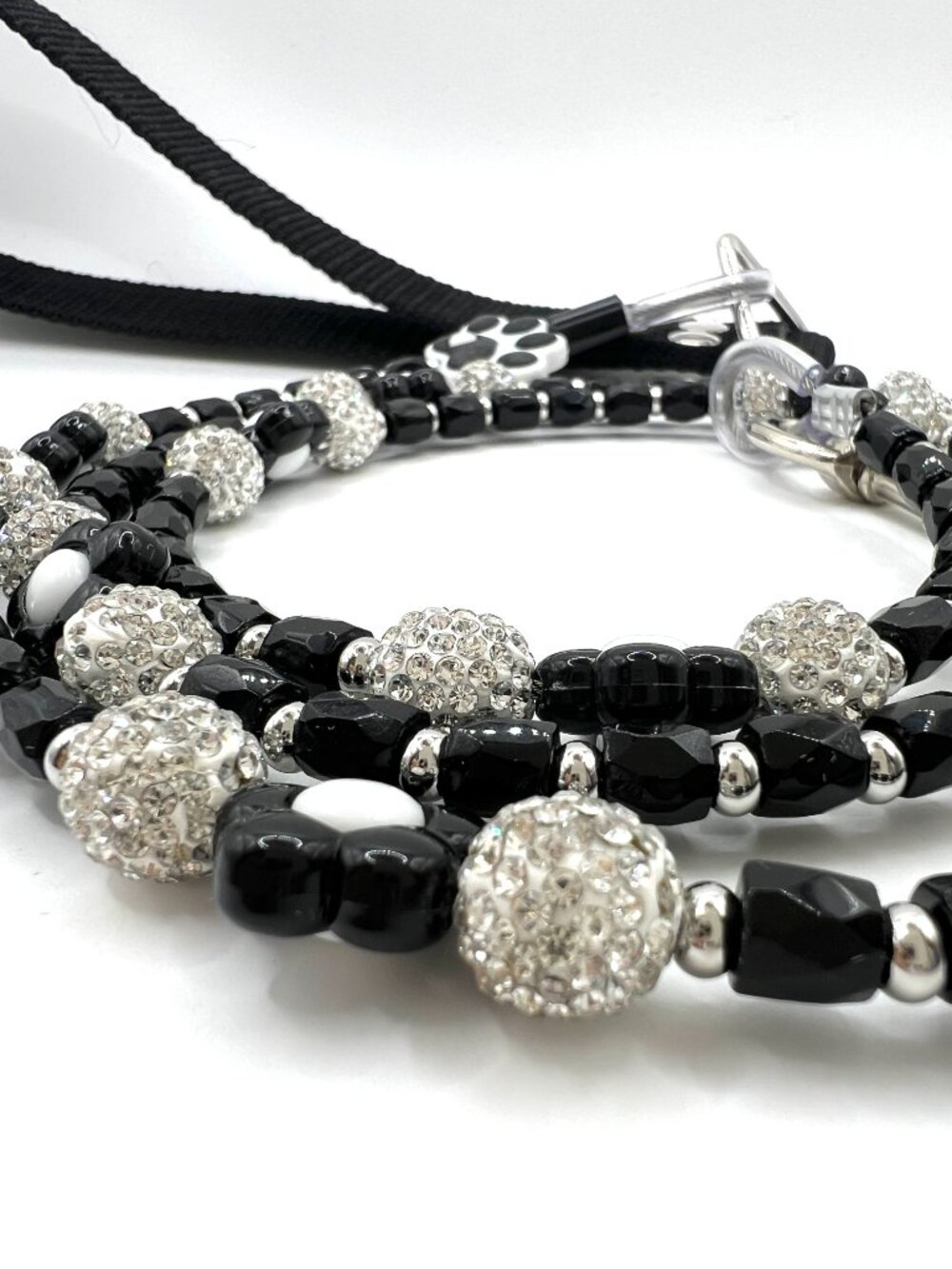 Bougie Beaded Dog Leash - Black Flowers, Sparkly Silver - Handmade - Picture 3 of 11